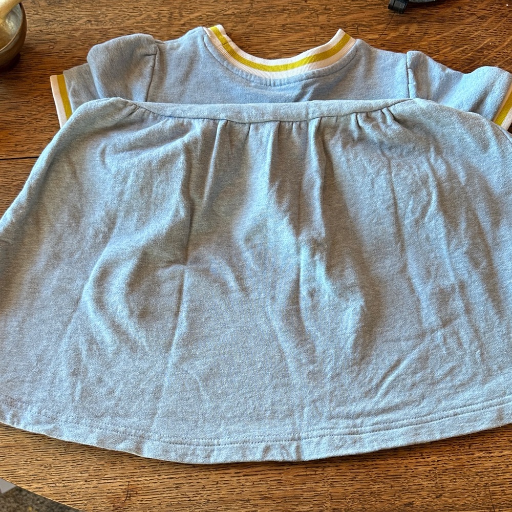 Gray Knit Dress with Rainbow Pocket Embroidery - Picture 5 of 6